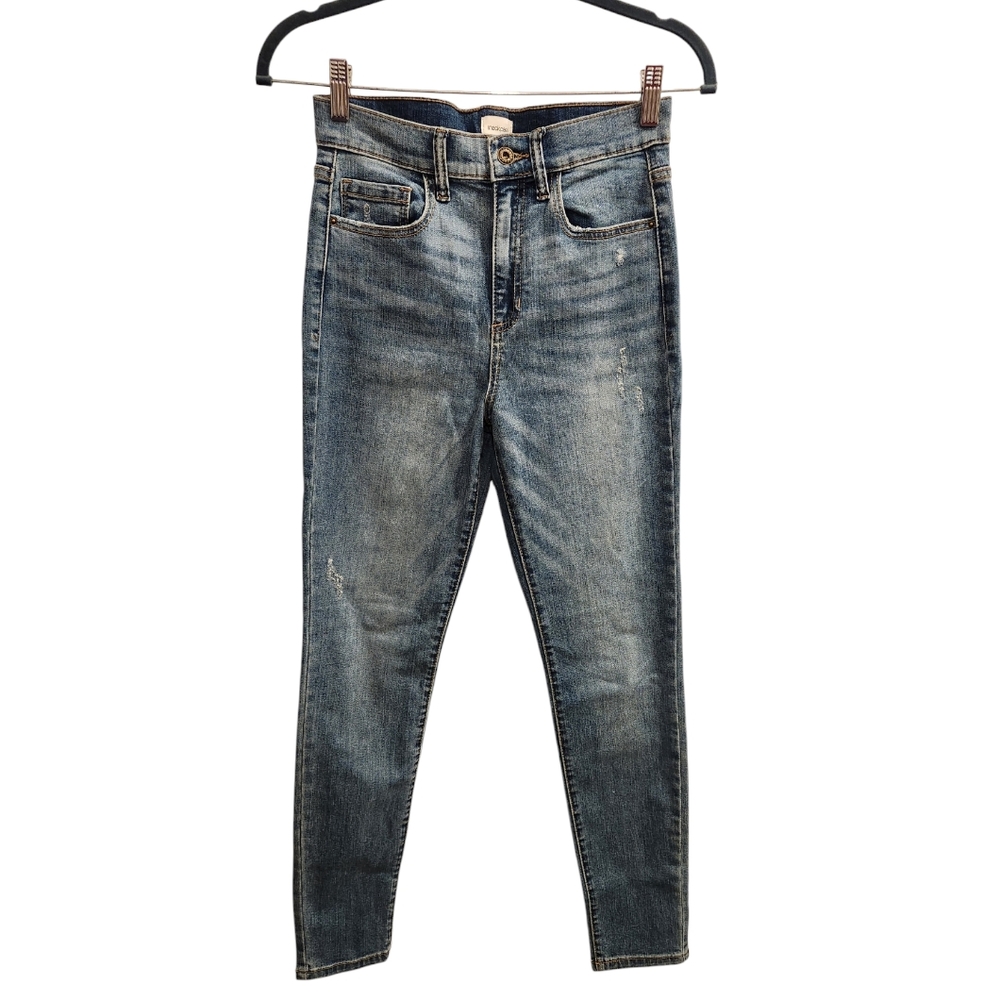 Sneak Peek high waist distressed skinny jeans size 26